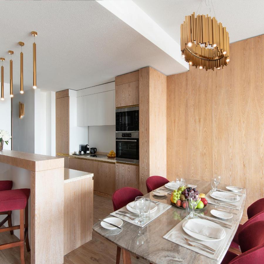 The Bentley Luxury Hotel & Suites Doha Luaran gambar The kitchen