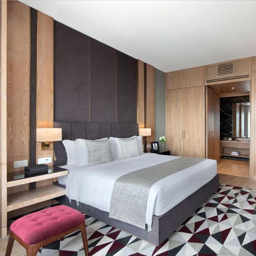 The Bentley Luxury Hotel & Suites Doha Luaran gambar A bedroom at the hotel