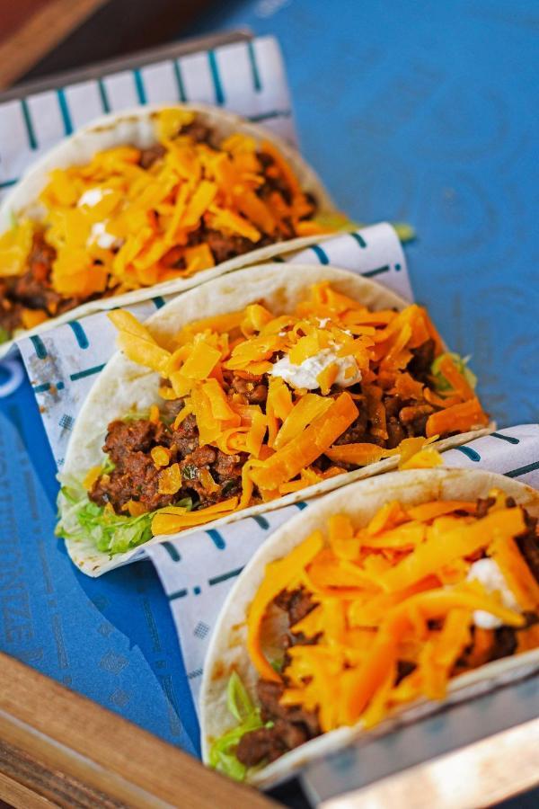 The Bentley Luxury Hotel & Suites Doha Luaran gambar Tacos