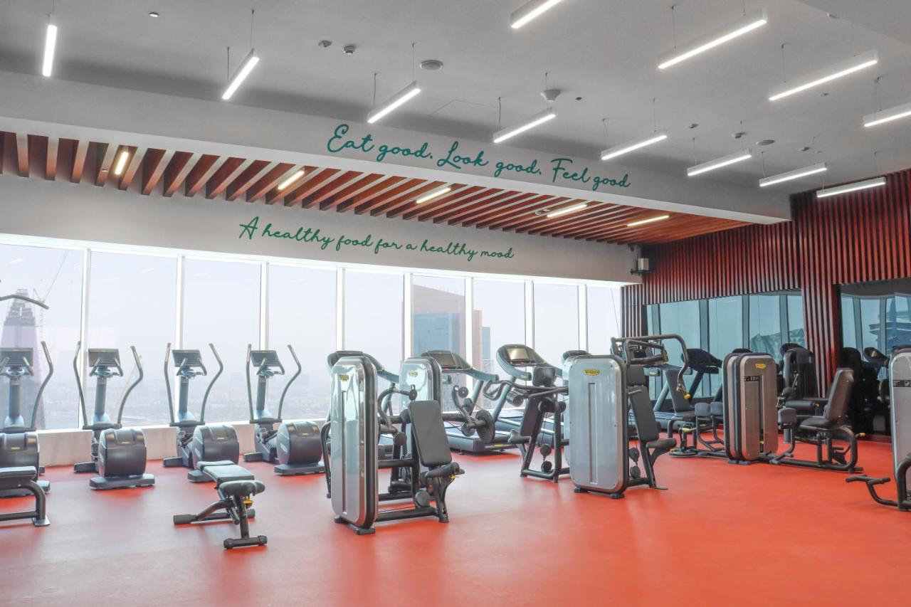 The Bentley Luxury Hotel & Suites Doha Luaran gambar The gym at the 10th floor