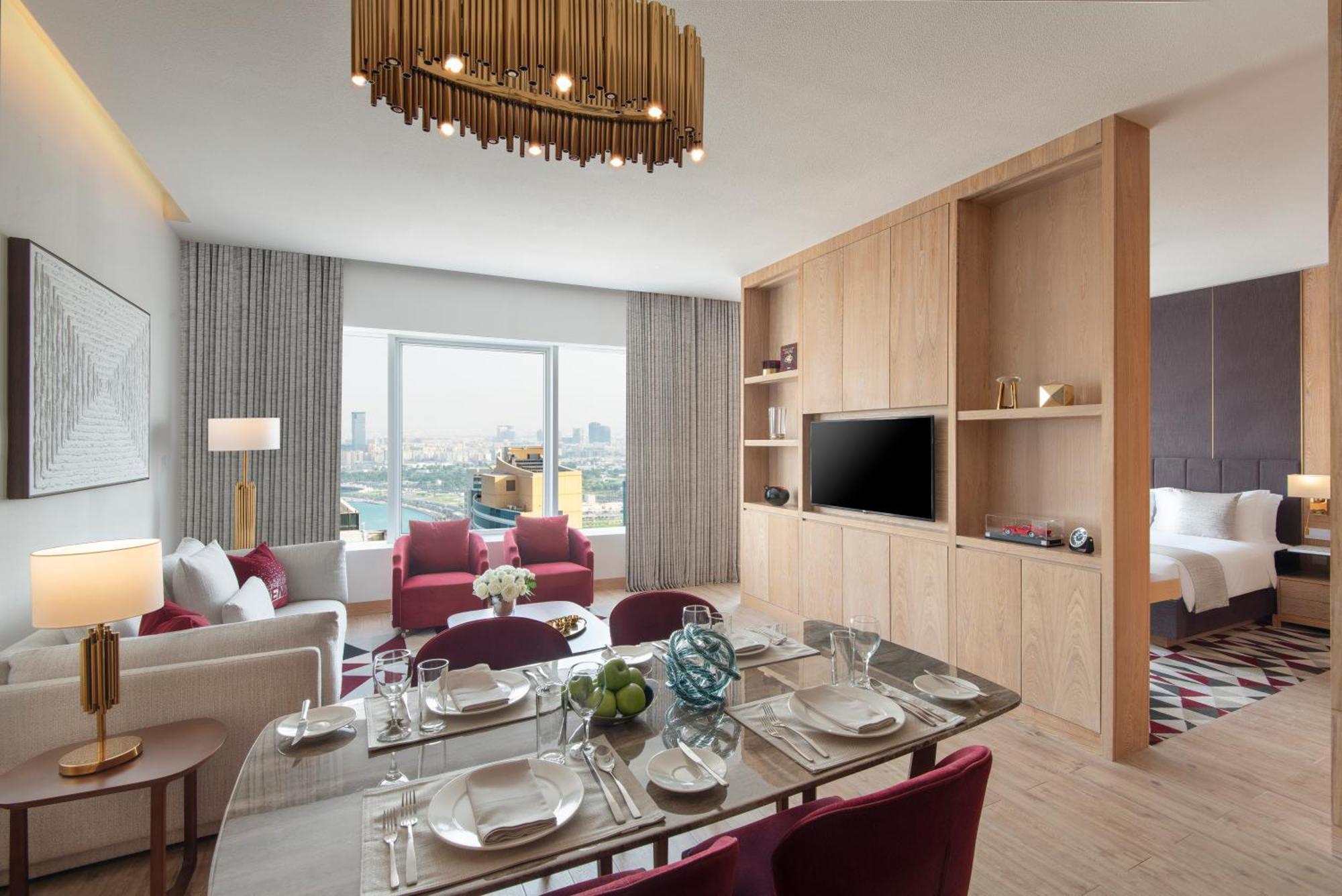 The Bentley Luxury Hotel & Suites Doha Luaran gambar A suite at the hotel