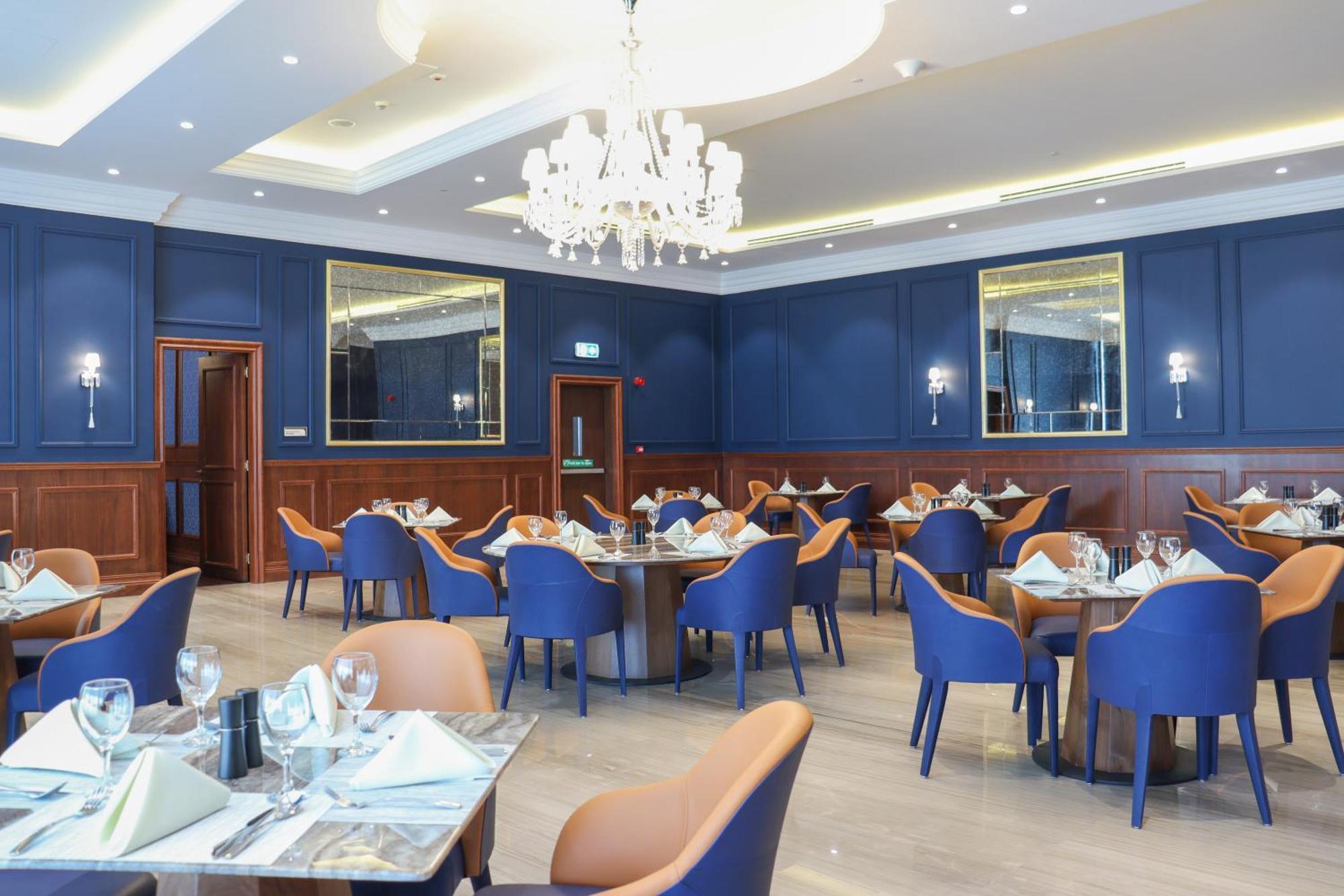 The Bentley Luxury Hotel & Suites Doha Luaran gambar The restaurant